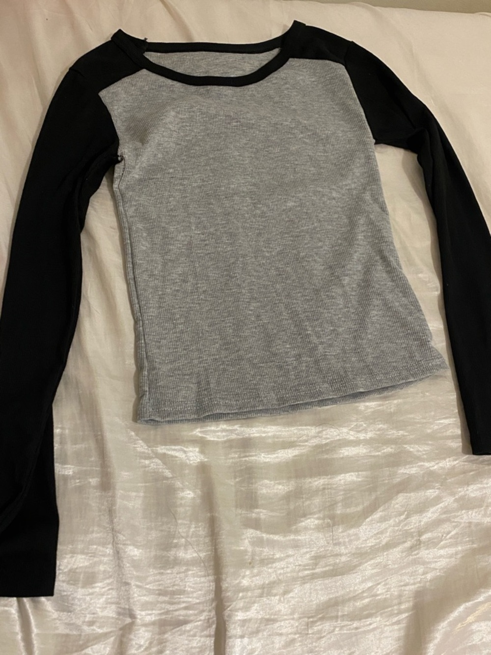 Gray Ribbed Long Sleeve Raglan Top with Black Sleeves